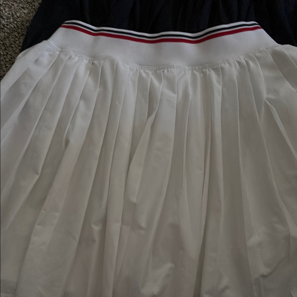 Elegant White Pleated Skirt
